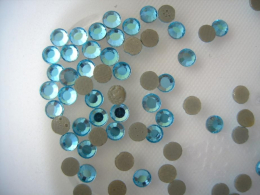 1440 Strasssteine SS 10 Light Aquamarin