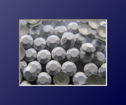 1440 Studs 2mm Weiss