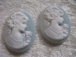 1 Gemme Cameo 28x22 mm Hellblau/Weiss