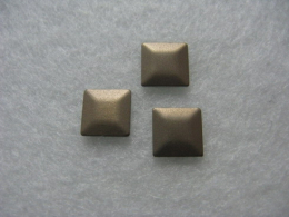 100 Hotfix Bügelnieten Metall Nailheads Quadrat Braun matt 7x7 mm