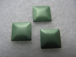 100 Hotfix Bügelnieten Metall Nailheads Quadrat Grün matt 7x7 mm
