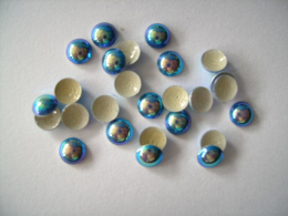 360 Dome Studs 4mm Blau AB Irisierend