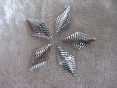 50 Hotfix Rauten geriffelt 6 x 12 mm Silber