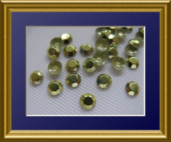 1440 Studs 2mm Hellgrün