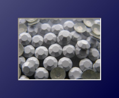 720 Studs 2mm Weiss