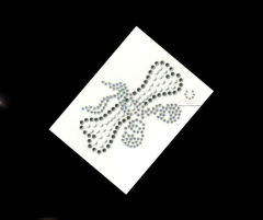 Hotix Strass Bügelbilder Applikation kl. Knochen mit Schleife 240516 Strass AB